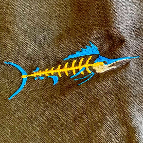 EUC - Hook & Tackle Marlin Swordfish Embroidered Button Up Dress Shirt - Picture 10 of 12